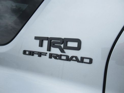 Used 2025 Toyota 4Runner TRD Off-Road AWD/4WD image 9