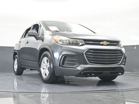 Used 2019 Chevrolet Trax LS w/ Tint and Cruise Package image 60