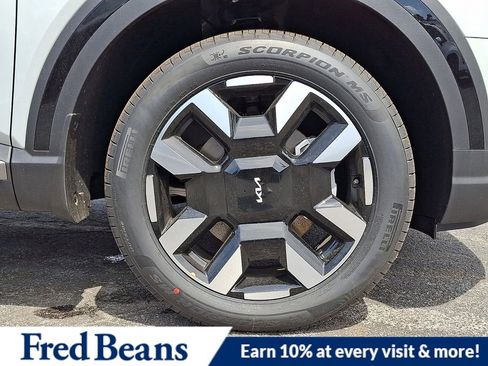 New 2027 Kia Telluride S image 5