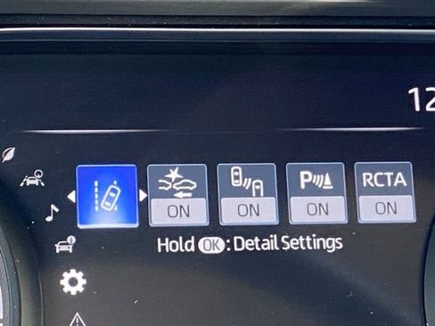 Used 2021 Toyota Venza XLE w/ Softex Package AWD/4WD image 22