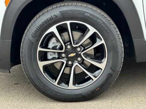 New 2026 Chevrolet TrailBlazer LT w/ Convenience Package AWD/4WD image 35