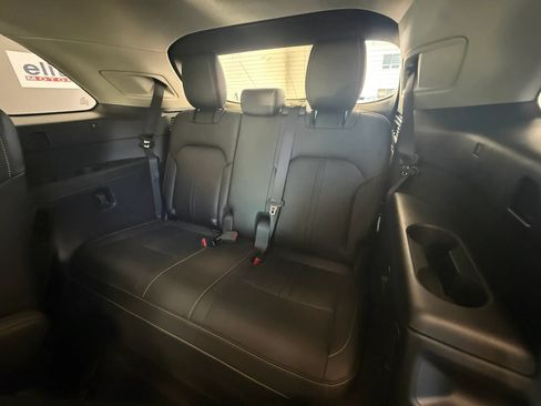 Used 2024 MAZDA CX-90 Plug-In Hybrid w/ Premium Pkg AWD/4WD image 16