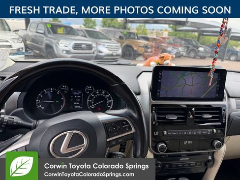 Used 2023 Lexus GX 460 Premium w/ Accessory Package AWD/4WD image 12