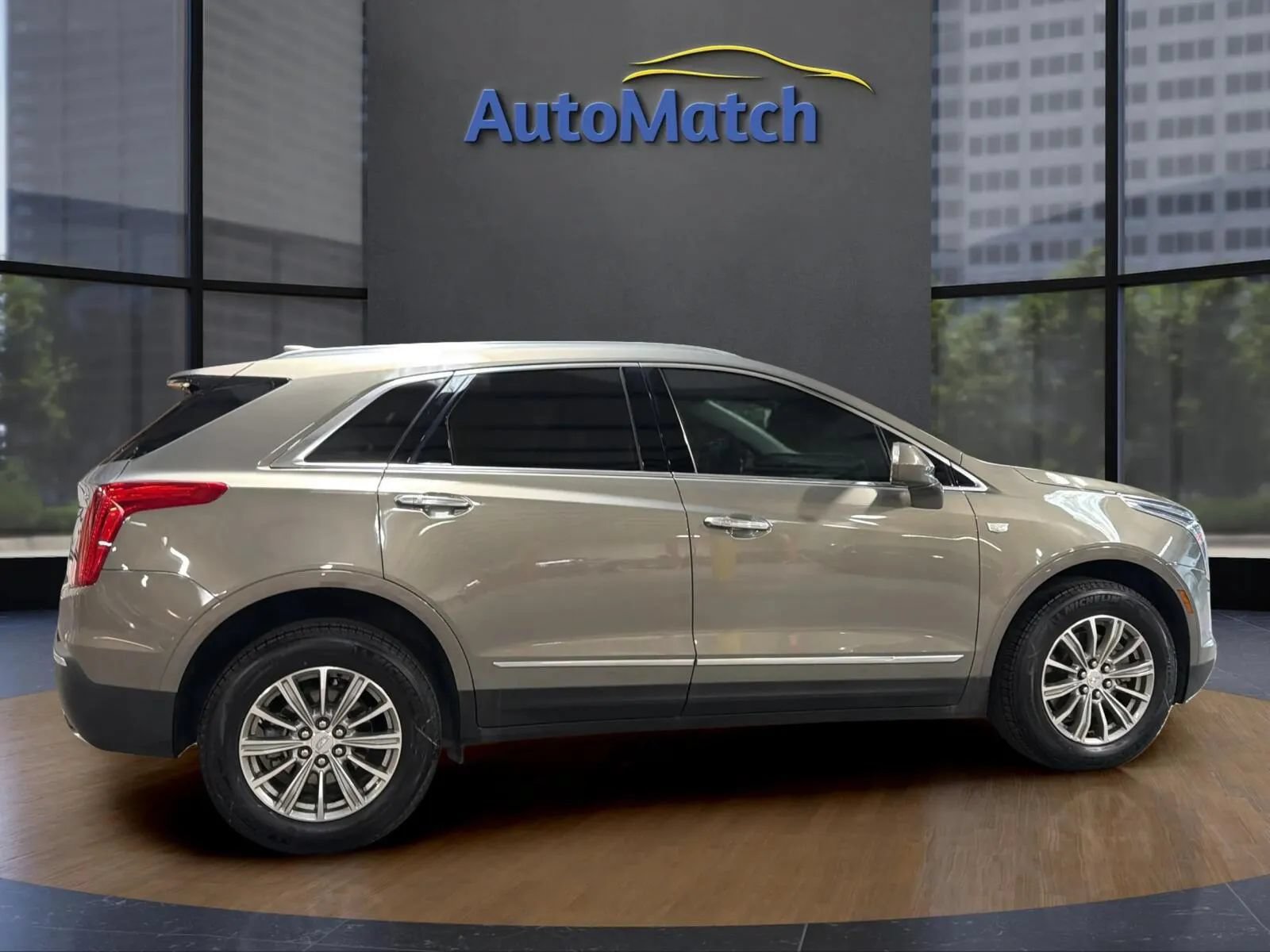 Used 2018 Cadillac XT5 Luxury FWD image 11