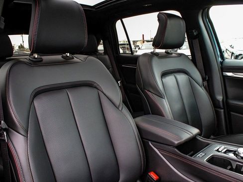 Used 2024 Jeep Wagoneer Launch Edition image 40