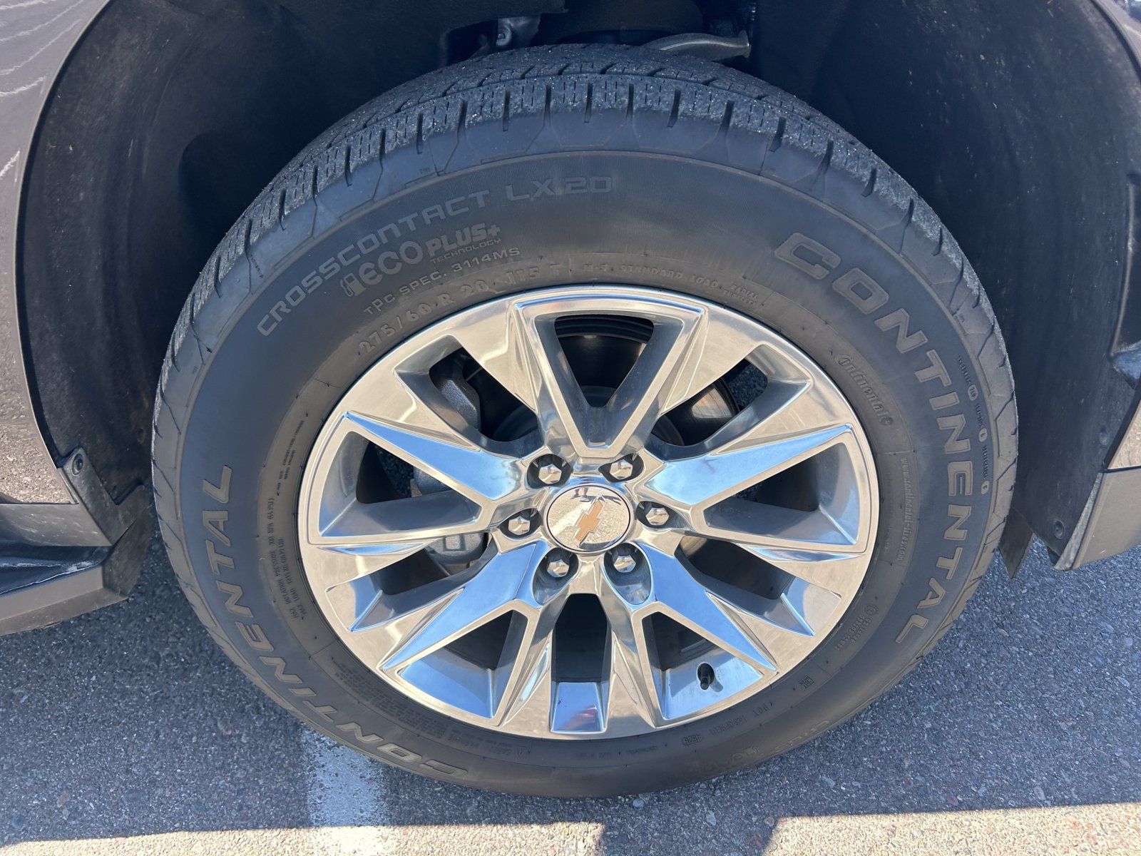 Certified 2026 Chevrolet Suburban Premier AWD/4WD image 9