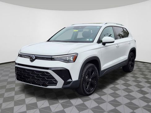 Certified 2025 Volkswagen Taos SEL w/ Black Wheel Plus Package AWD/4WD image 2