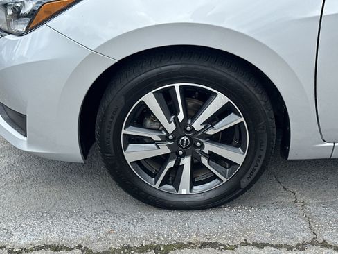 Used 2025 Nissan Versa SV FWD image 11