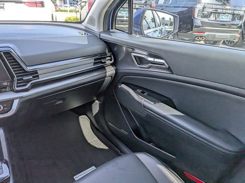 Used 2023 Kia Sportage EX FWD image 16