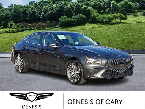 Used 2025 Genesis G70 2.5T image 1