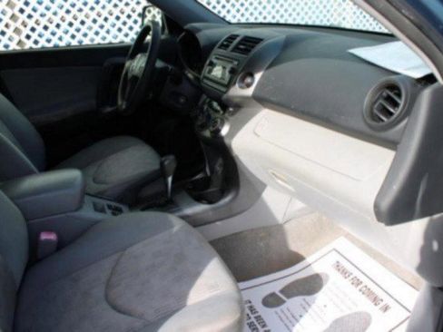 Used 2012 Toyota RAV4 FWD w/ Value Pkg image 19