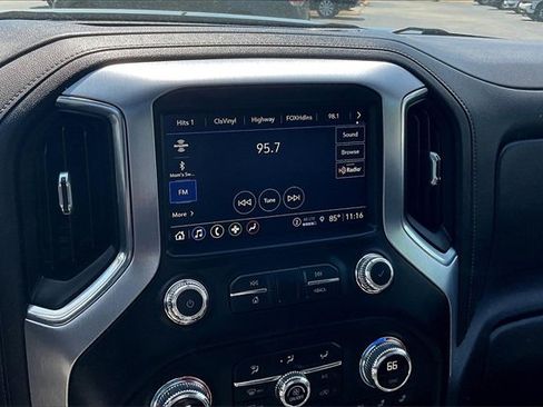 Used 2021 GMC Sierra 1500 SLT image 21