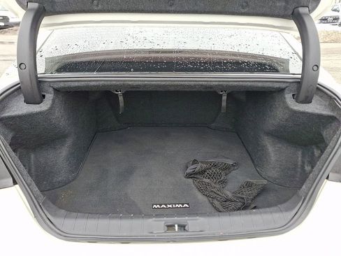 Used 2017 Nissan Maxima Platinum w/ Interior Lighting Package image 32