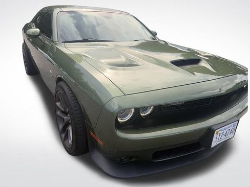 Used 2023 Dodge Challenger R/T Scat Pack RWD image 2