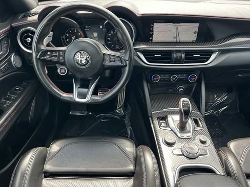 Used 2023 Alfa Romeo Stelvio Estrema AWD/4WD image 19