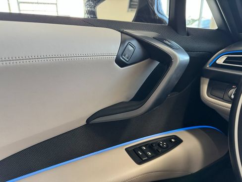 Used 2016 BMW i8 AWD/4WD image 17