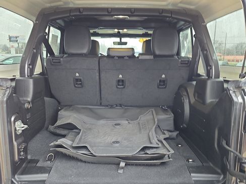 Used 2023 Jeep Wrangler Unlimited Sahara w/ Cold Weather Group image 5