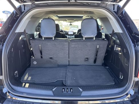 Used 2024 Ford Explorer XLT w/ Equipment Group 202A image 27