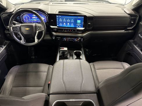 Used 2024 Chevrolet Silverado 1500 LT image 13