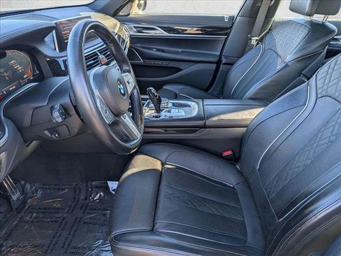 Used 2020 BMW 750i xDrive w/ M Sport Package image 10