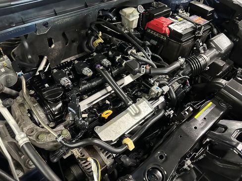 Used 2020 Nissan Kicks SR w/ SR Premium Package image 31