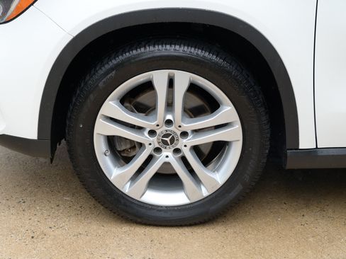 Used 2019 Mercedes-Benz GLA 250 4MATIC image 9