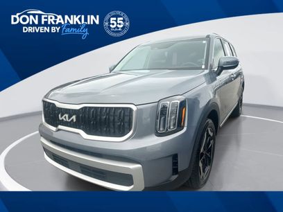 Used 2024 Kia Telluride EX w/ EX Captain's Chair Package