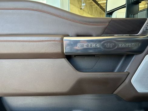 Used 2025 Ford F350 King Ranch AWD/4WD image 11