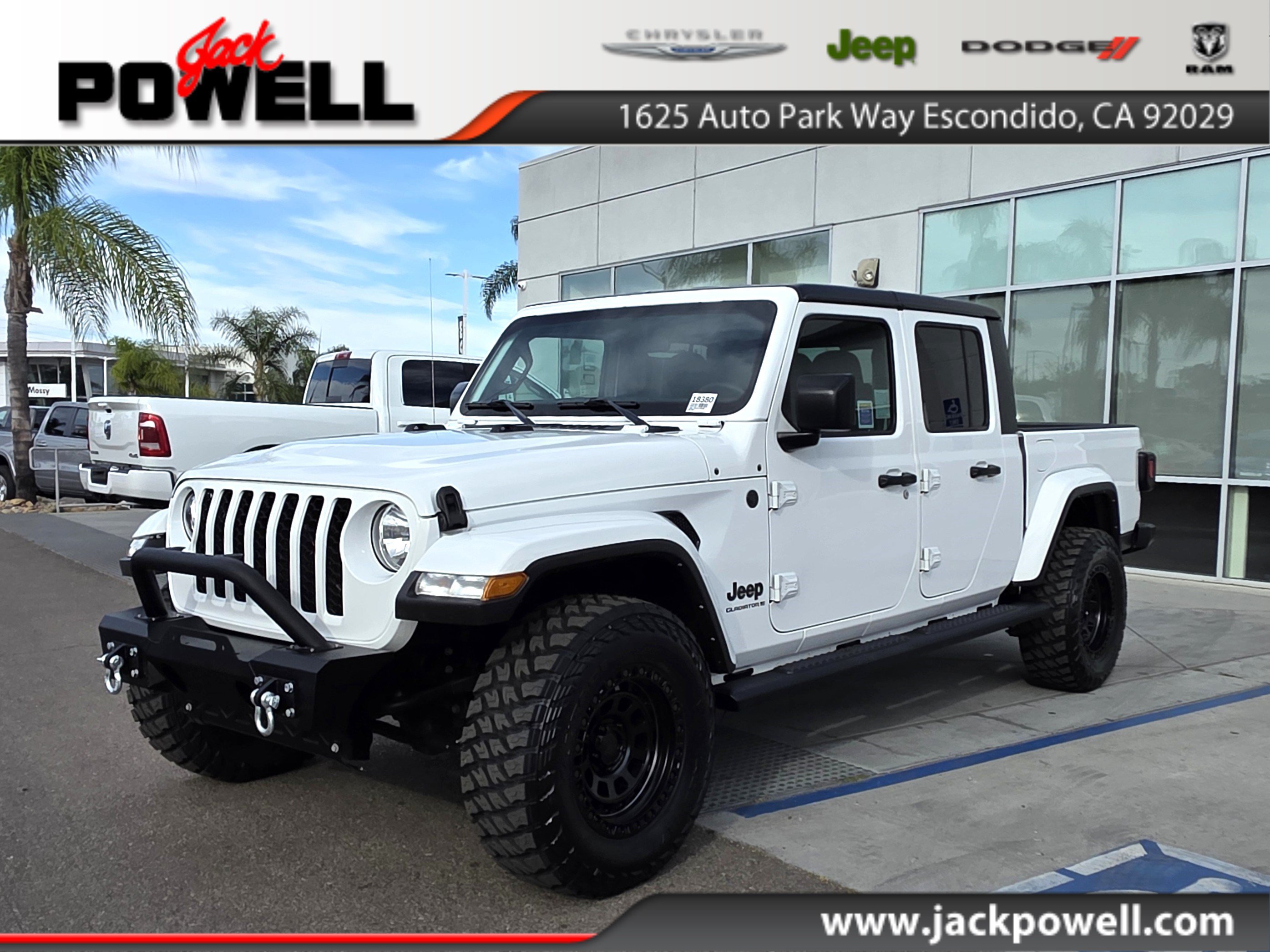 Certified 2023 Jeep Gladiator Sport AWD/4WD image 1