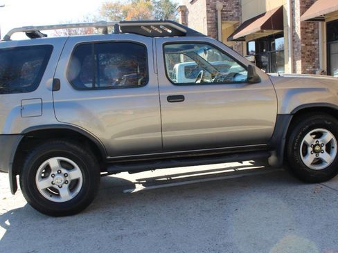 Used 2004 Nissan Xterra XE image 8