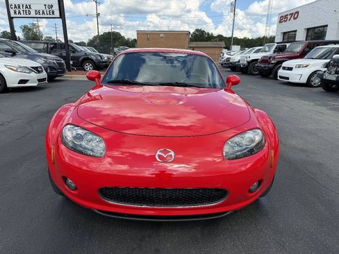 Used 2007 MAZDA MX-5 Miata Grand Touring RWD image 2