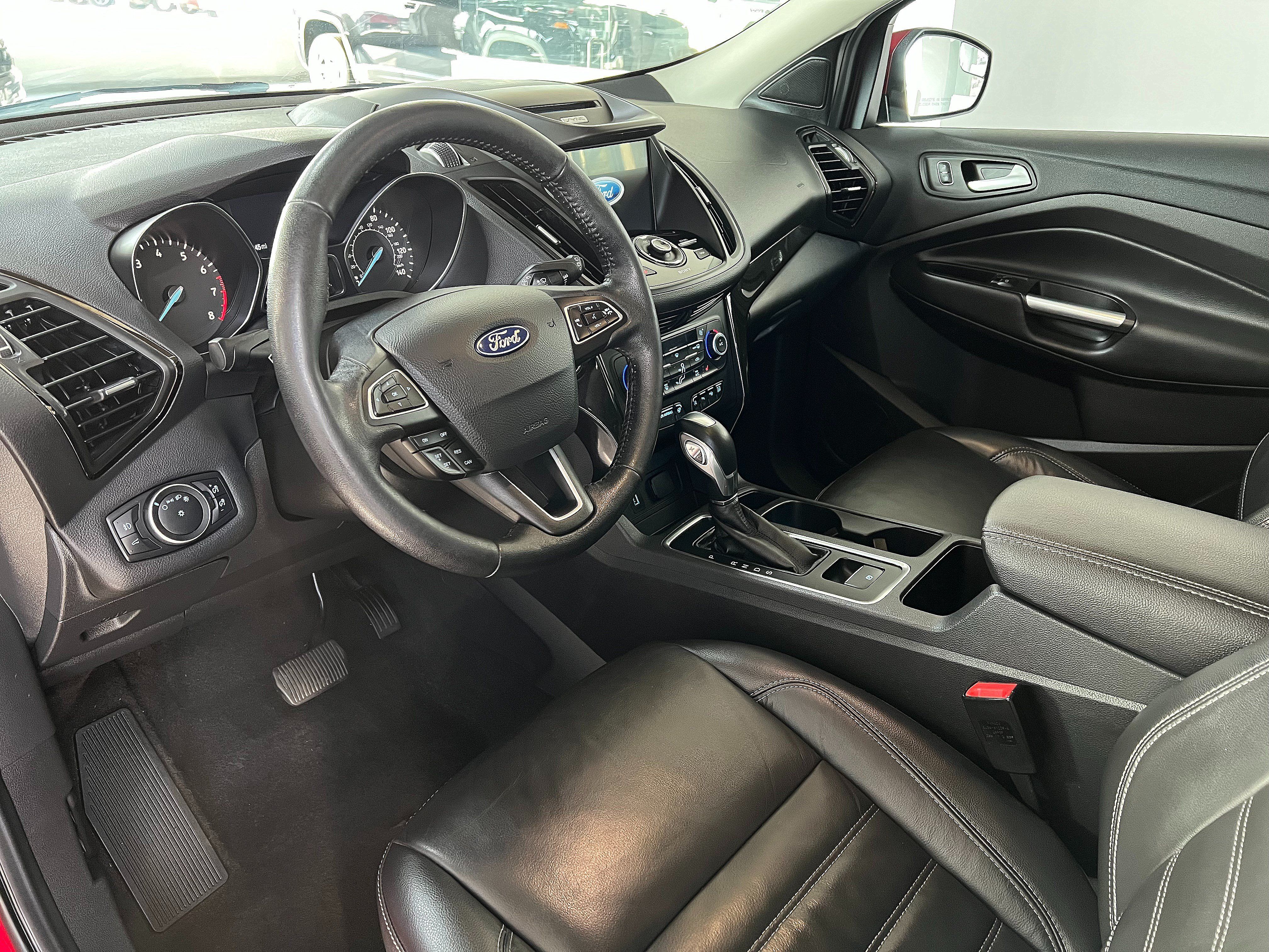 Used 2018 Ford Escape Titanium AWD/4WD image 9