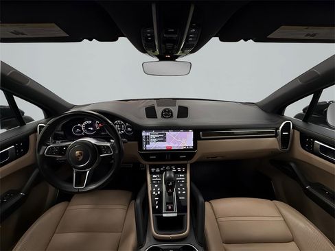 Used 2019 Porsche Cayenne S image 12