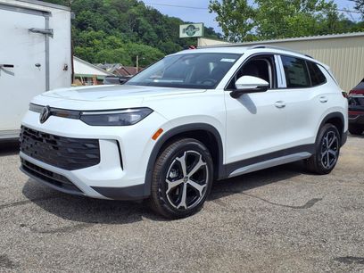 New 2025 Volkswagen Tiguan SE