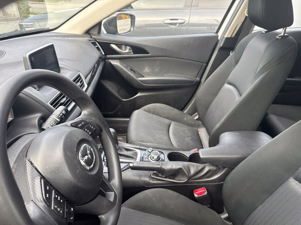 Used 2016 MAZDA MAZDA3 i Sport FWD image 9