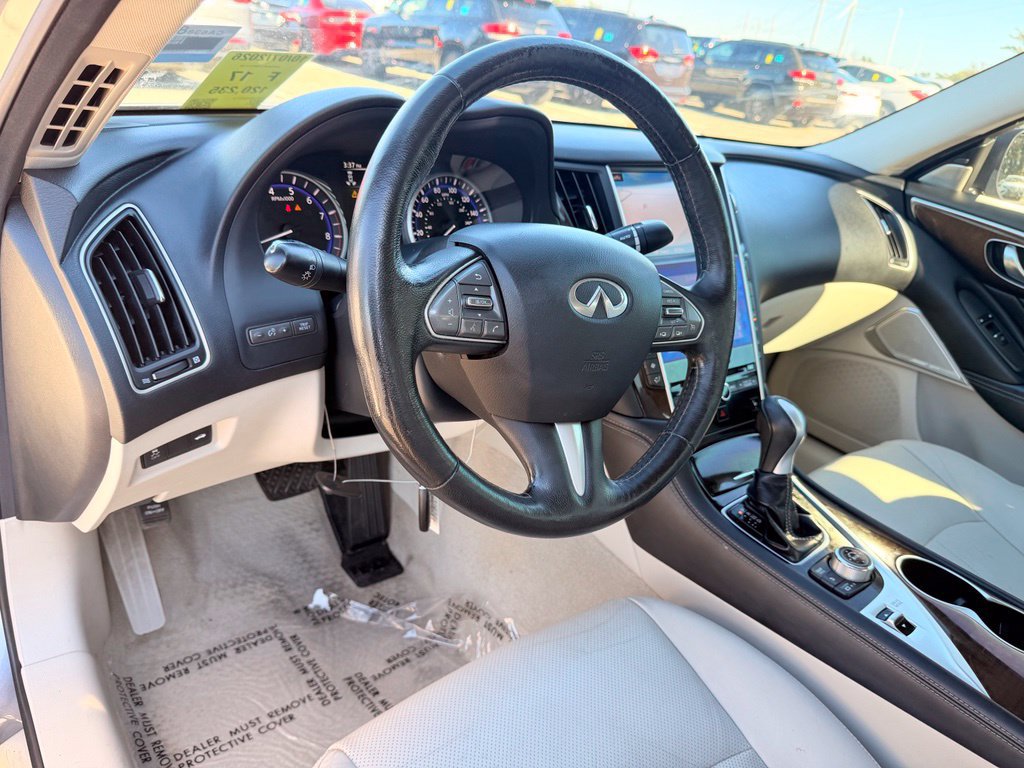 Used 2017 INFINITI Q50 3.0t Premium w/ Driver Assistance Package AWD/4WD image 9