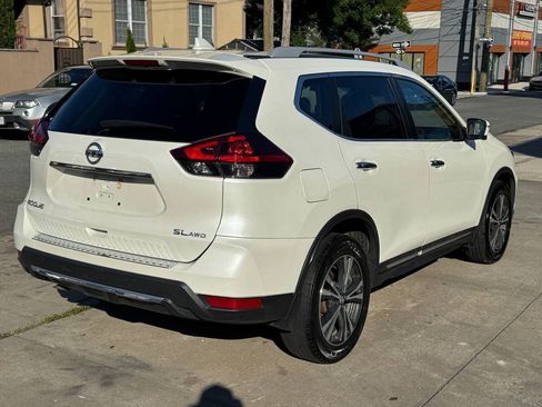 Used 2018 Nissan Rogue SL w/ Premium Package AWD/4WD image 5