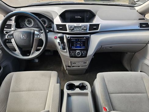 Used 2016 Honda Odyssey SE image 23