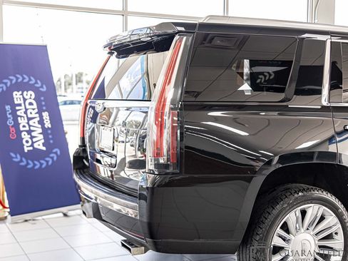 Used 2016 Cadillac Escalade Platinum AWD/4WD image 15