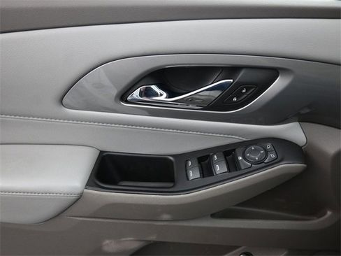 Used 2018 Chevrolet Traverse LT image 26