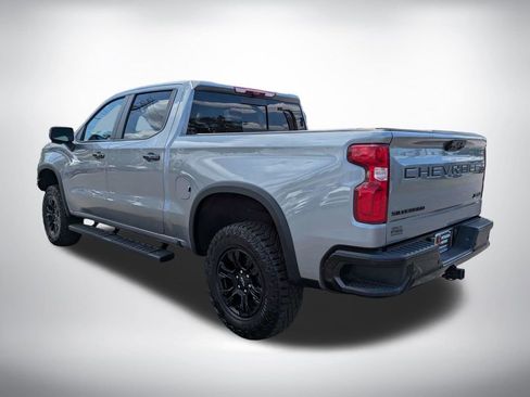 Used 2023 Chevrolet Silverado 1500 ZR2 w/ Technology Package AWD/4WD image 6