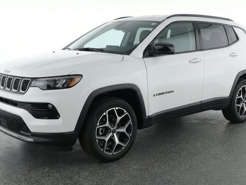 Used 2025 Jeep Compass Limited AWD/4WD image 3