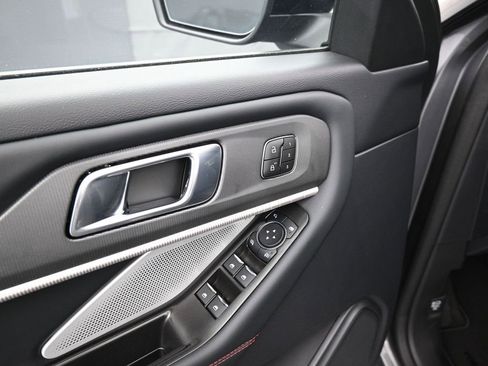 New 2025 Ford Explorer ST w/ Sun And Sound Package image 9