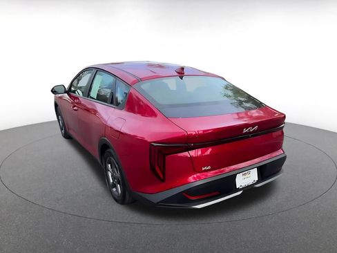 Used 2025 Kia K4 LXS image 11