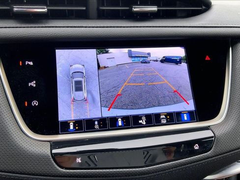 Certified 2025 Cadillac XT5 Premium Luxury w/ Technology Package AWD/4WD image 22