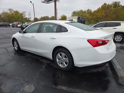 Used 2018 Chevrolet Malibu LS image 3