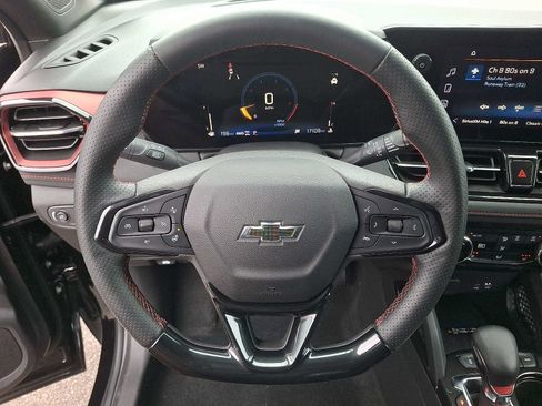 Used 2025 Chevrolet TrailBlazer RS w/ Convenience Package image 19