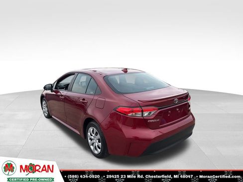Used 2024 Toyota Corolla LE image 3