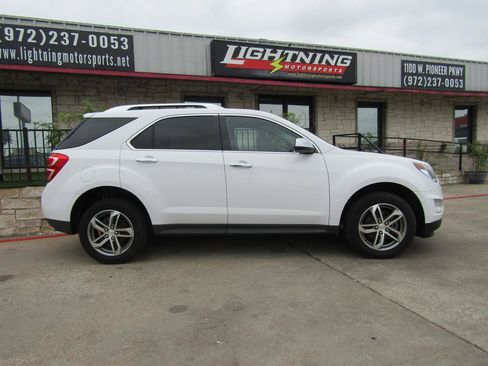 Used 2017 Chevrolet Equinox Premier w/ Enhanced Convenience Package AWD/4WD image 5