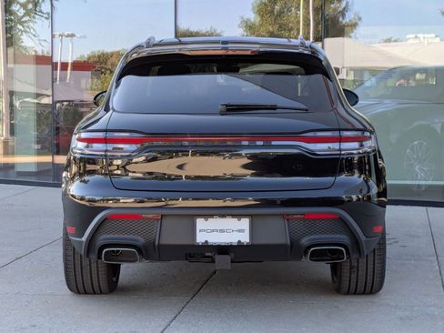 Certified 2026 Porsche Macan AWD/4WD image 10